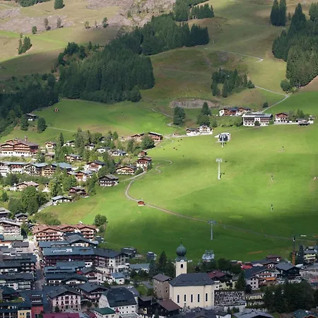 Furnished Chalet In Saalbach Hinterglemm Near Ski Lift Chalet *